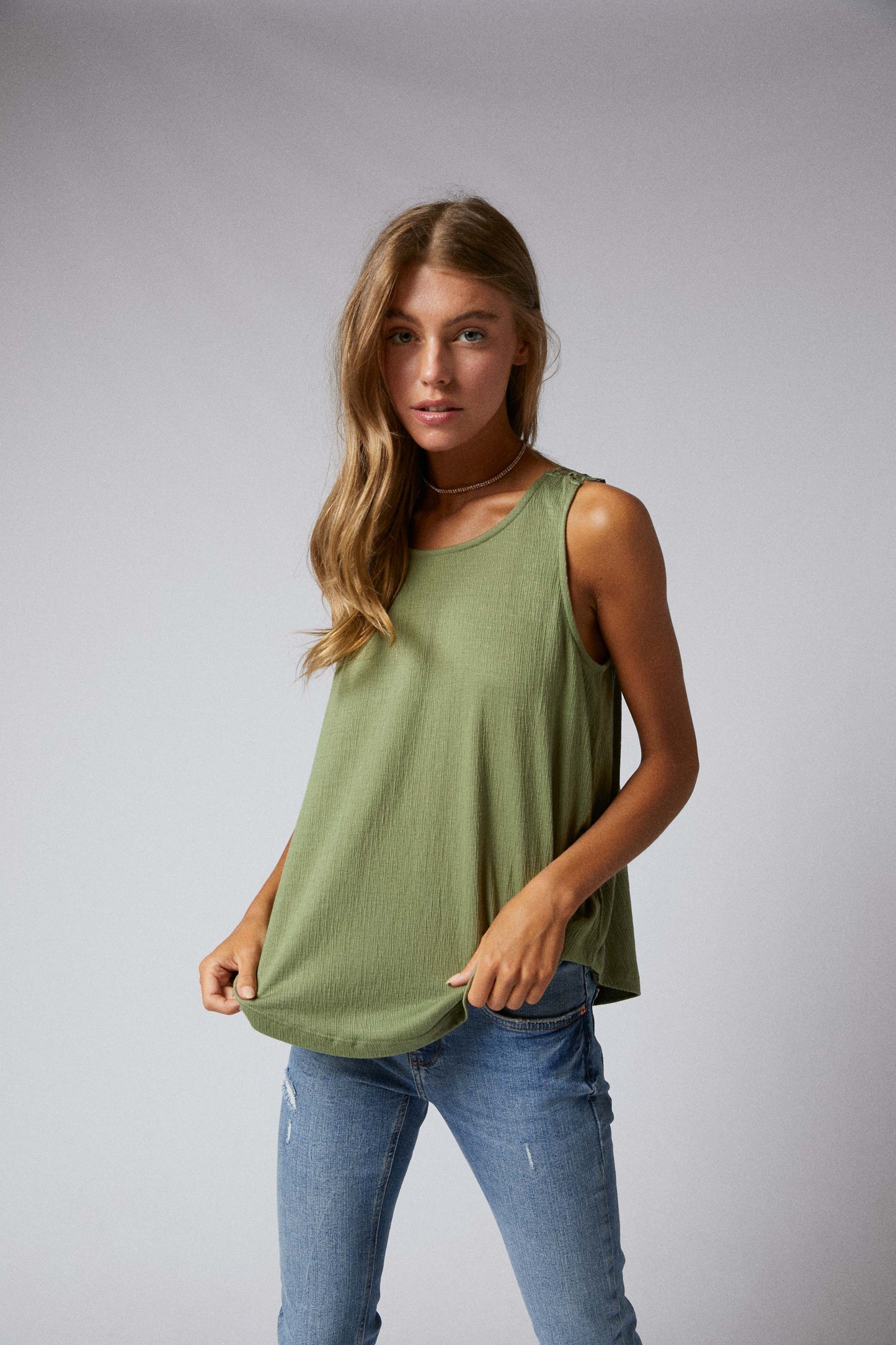 Sleeveless Back Lace Patch Crinkle Knit Swing Top
