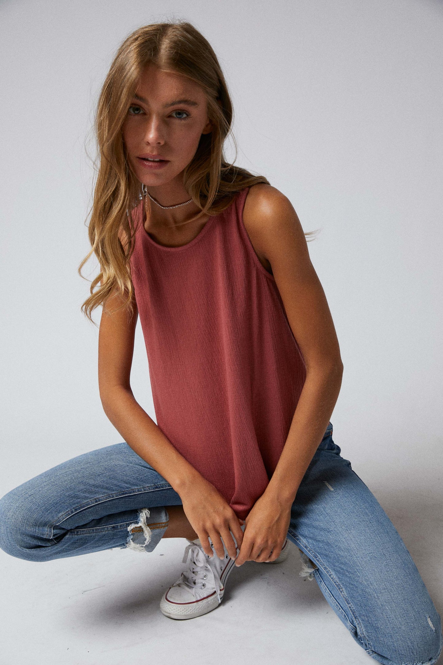 Sleeveless Back Lace Patch Crinkle Knit Swing Top