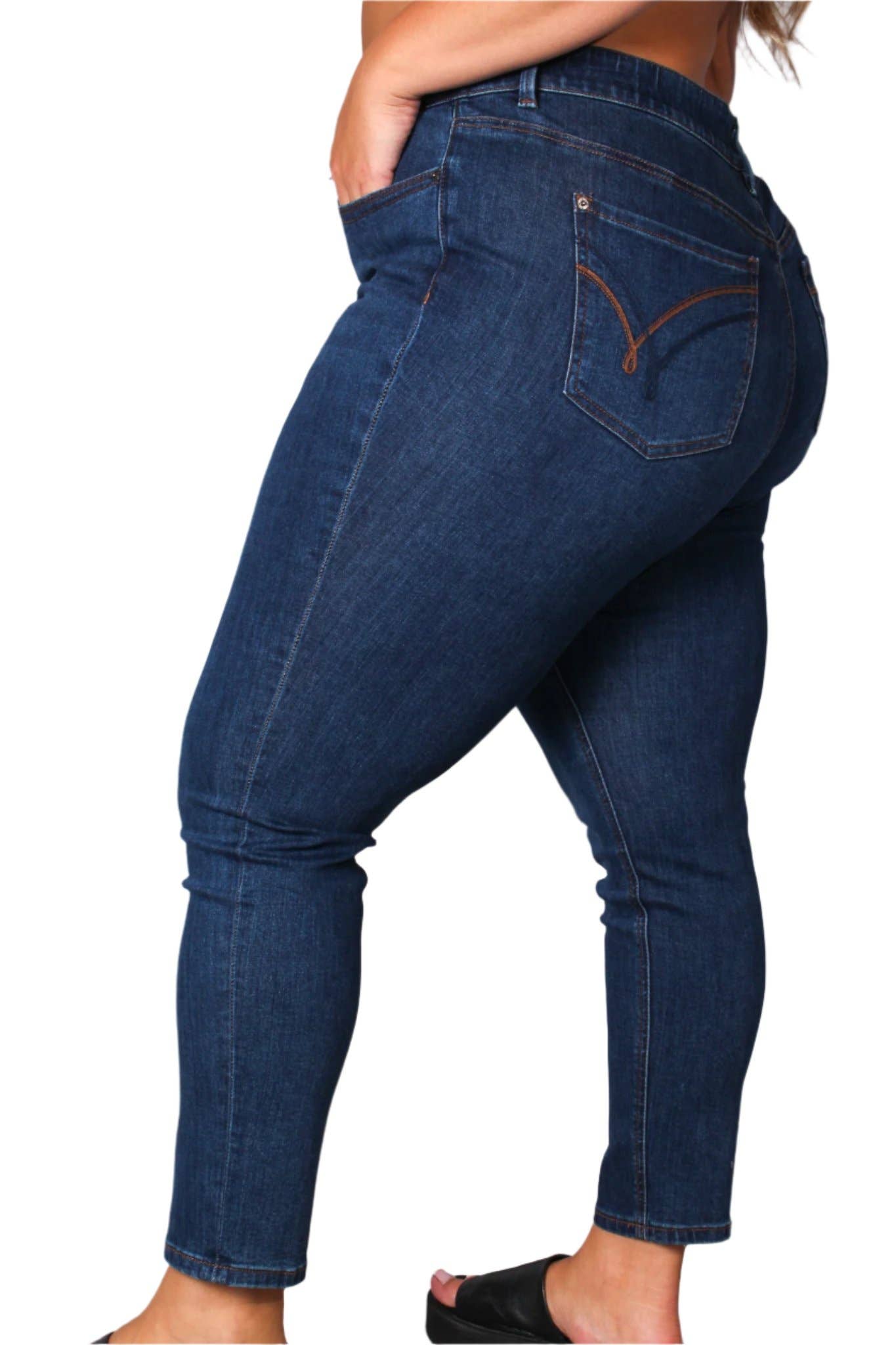 Women's Plus Mid Rise Skinny Leg Denim Jeans