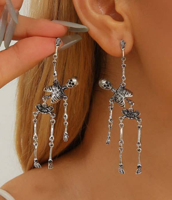 HALLOWEEN THEME SKULL EARRING